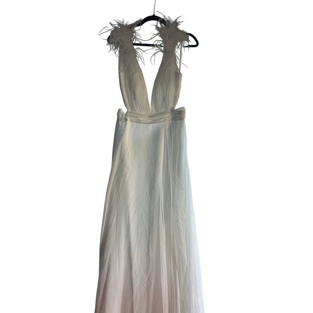 NWT Mac Duggal Plunge Ostrich Feather A-Line Gown in white - Picture 6 of 9